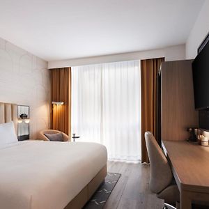 Camera con letto king size